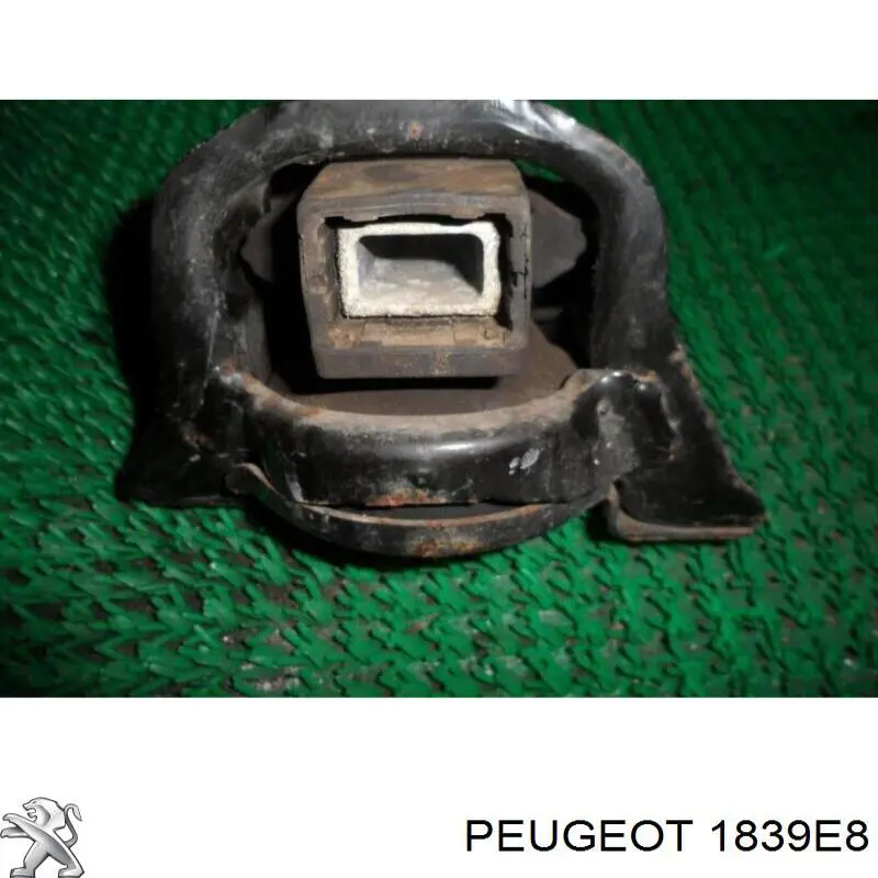 Подушка (опора) двигуна, права 1839E8 Peugeot/Citroen