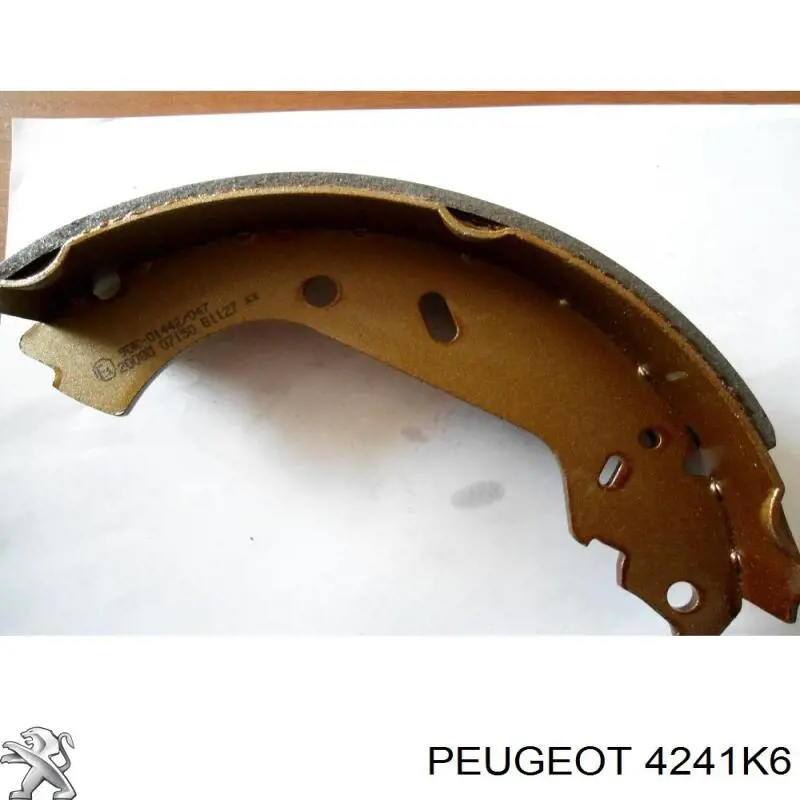 Колодки гальмові задні, барабанні 4241K6 Peugeot/Citroen