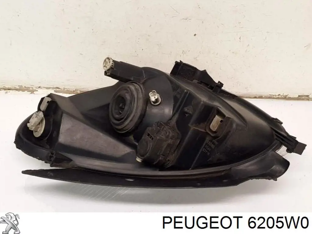 Купити 6205W0 Peugeot/Citroen Права блок фара
