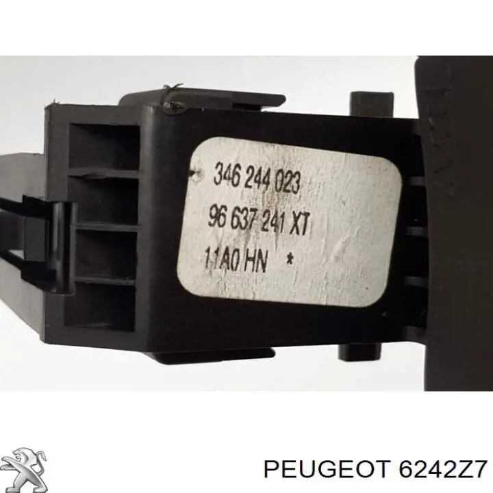 Перемикач підрульовий, керування аудіо системою на Peugeot 308 