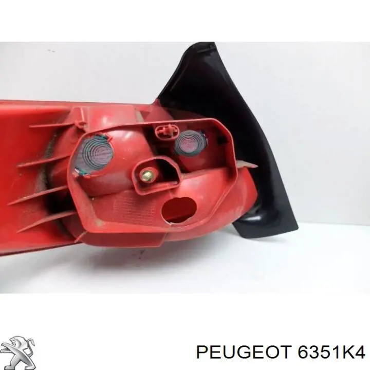 6351K4 Peugeot/Citroen ліхтар задній правий