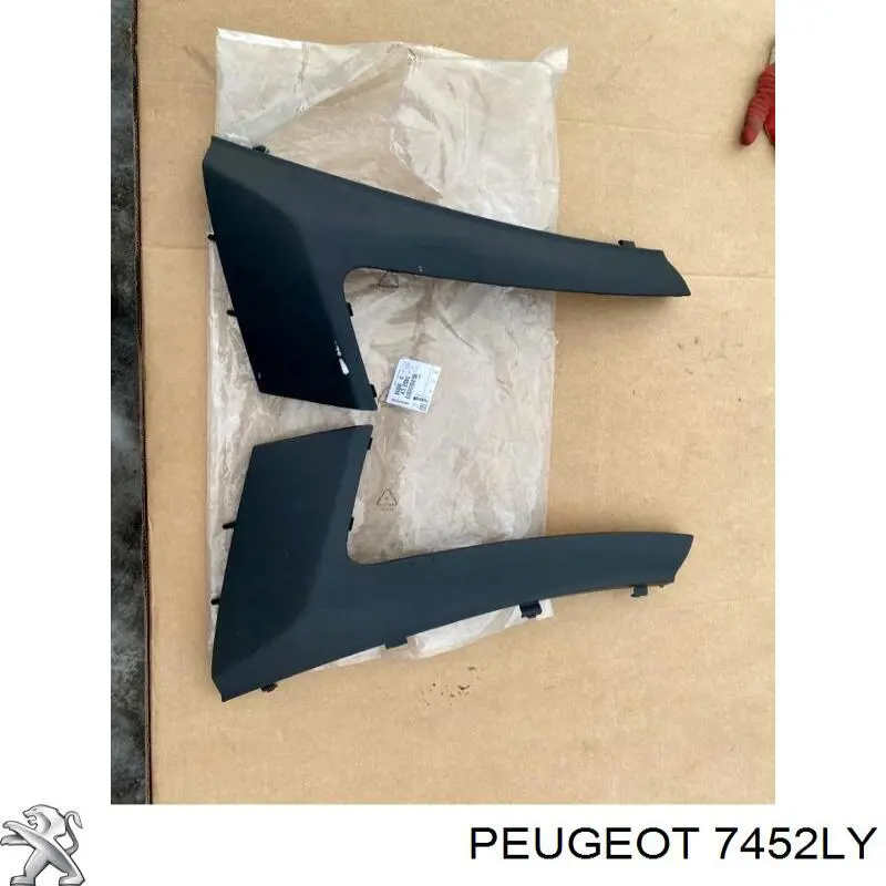 Вія (накладка) лівої фари 4max 6502070557211P ціна, від 32.42 USD