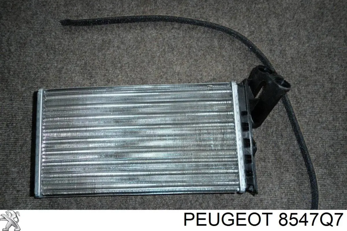 8547Q7 Peugeot/Citroen Розширювач заднього крила, лівий