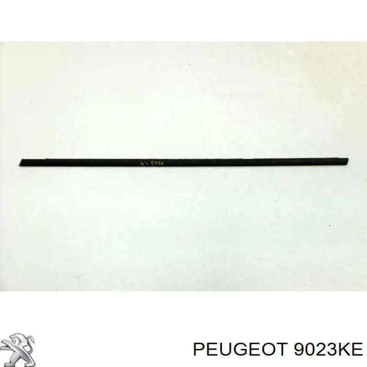 9023KE Peugeot/Citroen Ущільнювач двері передньої (на кузові)
