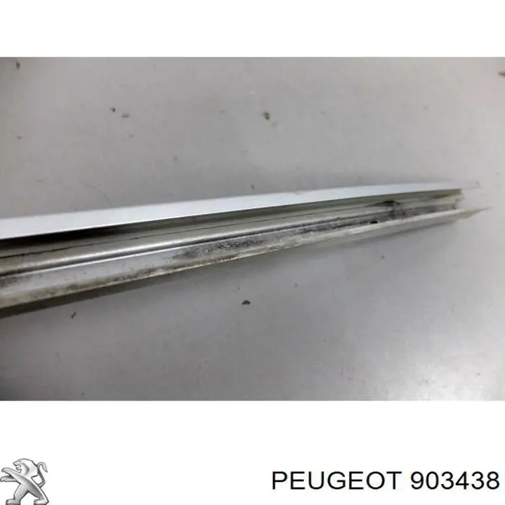 Ролик двері бічної/зсувної, правий нижній 903438 Peugeot/Citroen