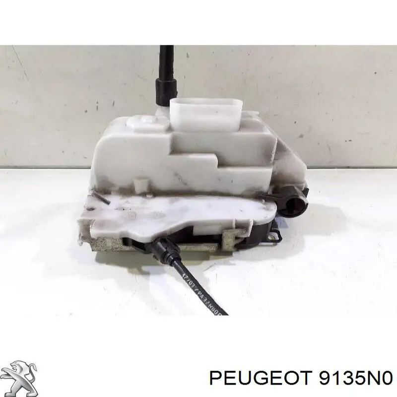 9135N0 Peugeot/Citroen Замок водійських дверей