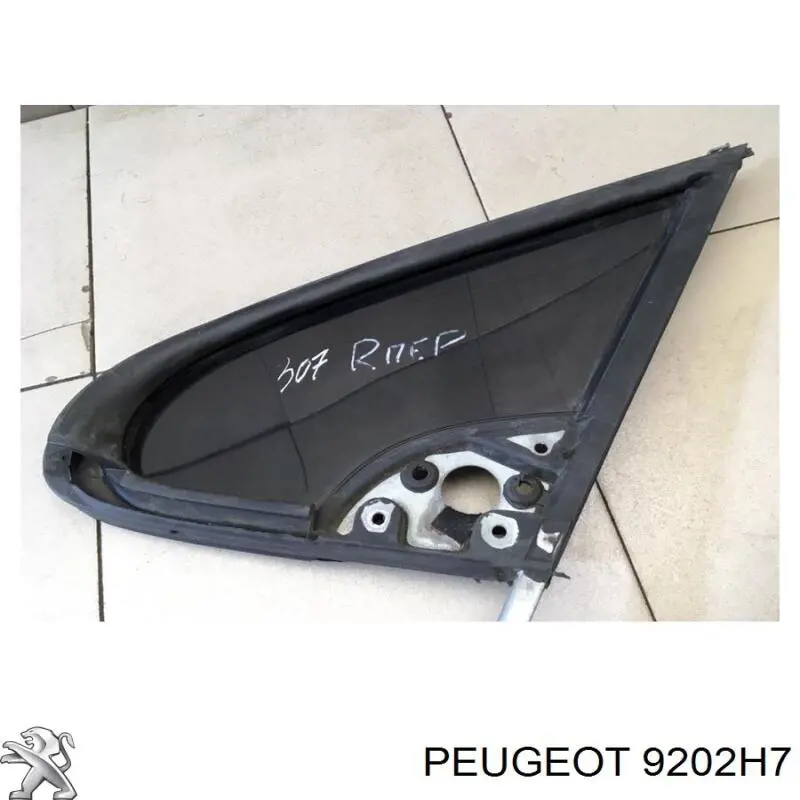 9202H7 Peugeot/Citroen Скло-кватирка двері, передній, правій