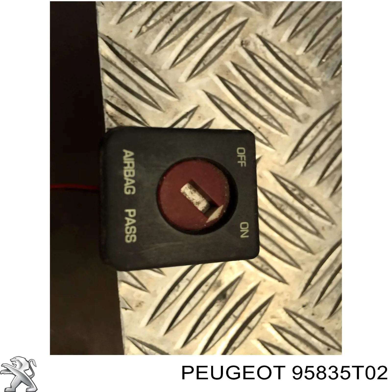 Кнопка коректора фар Peugeot/Citroen 95835T02 ціна, від 2.63 USD