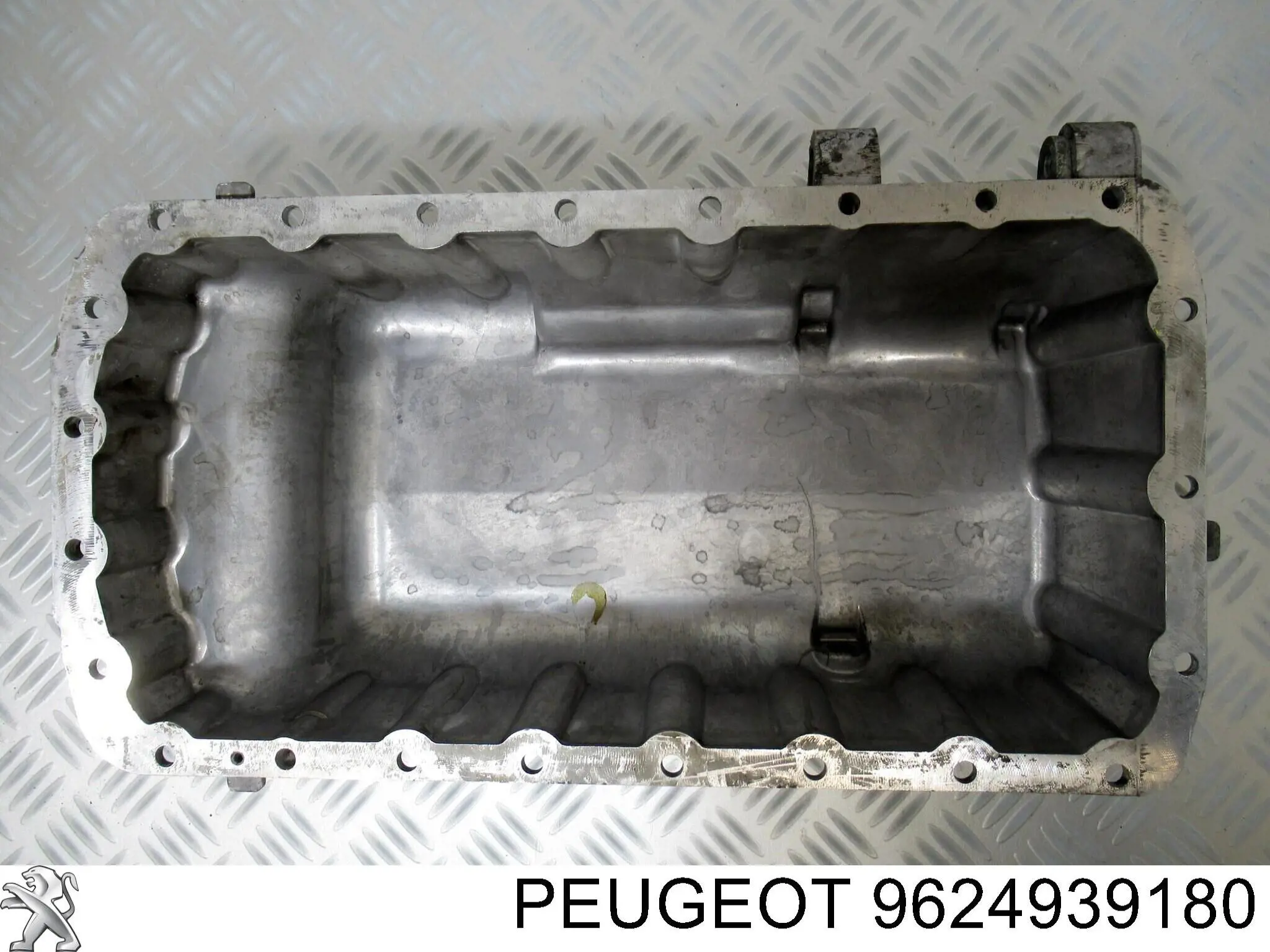 Піддон двигуна Peugeot/Citroen 9624939180 ціна, від 54.04 USD