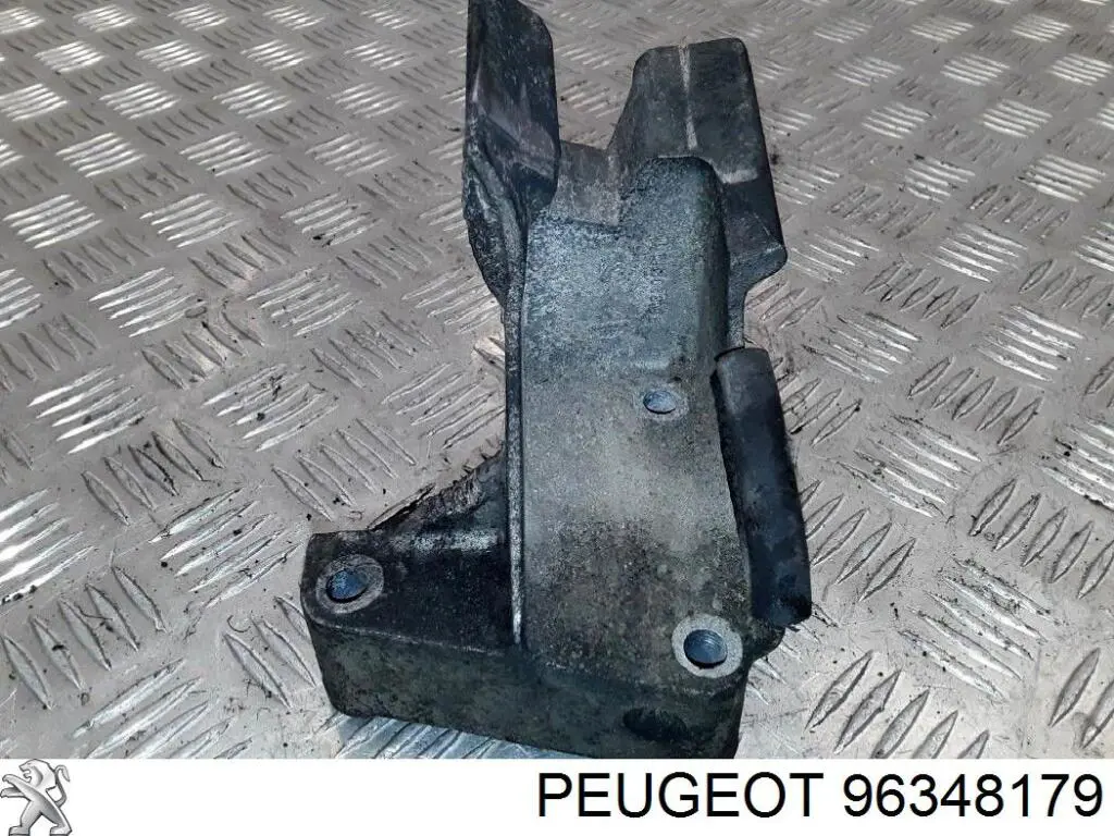 Купити 96348179 Peugeot/Citroen Кронштейн генератора
