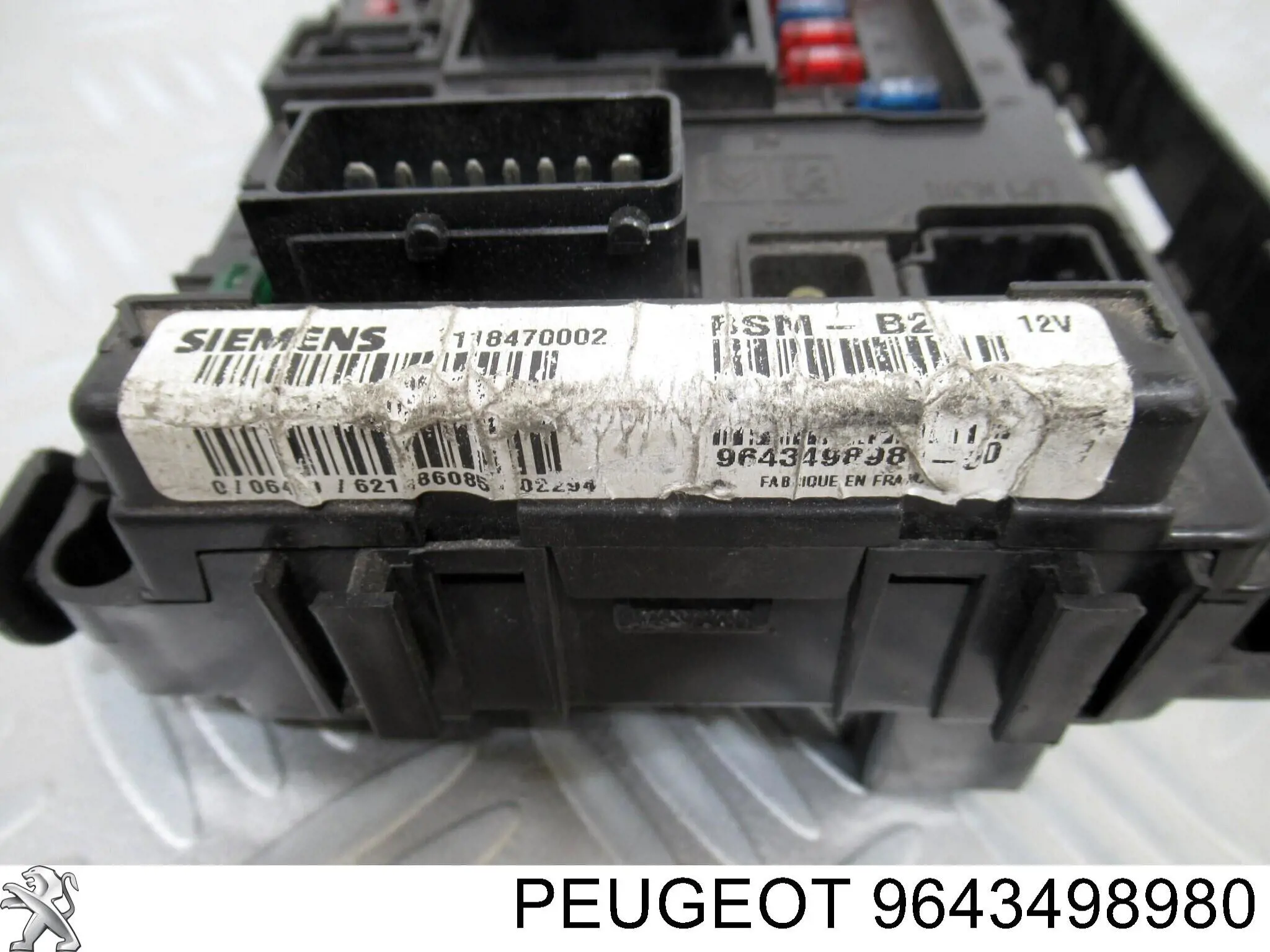 Коробка запобіжників Peugeot/Citroen 9643498980 ціна, від 10.25 USD