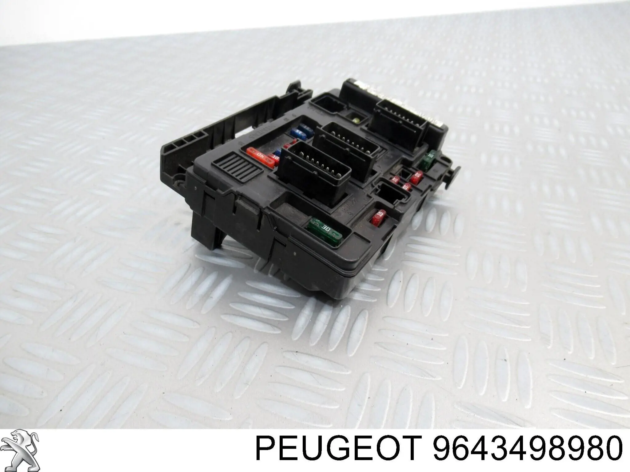 Блок запобіжників 9643498980 Peugeot/Citroen