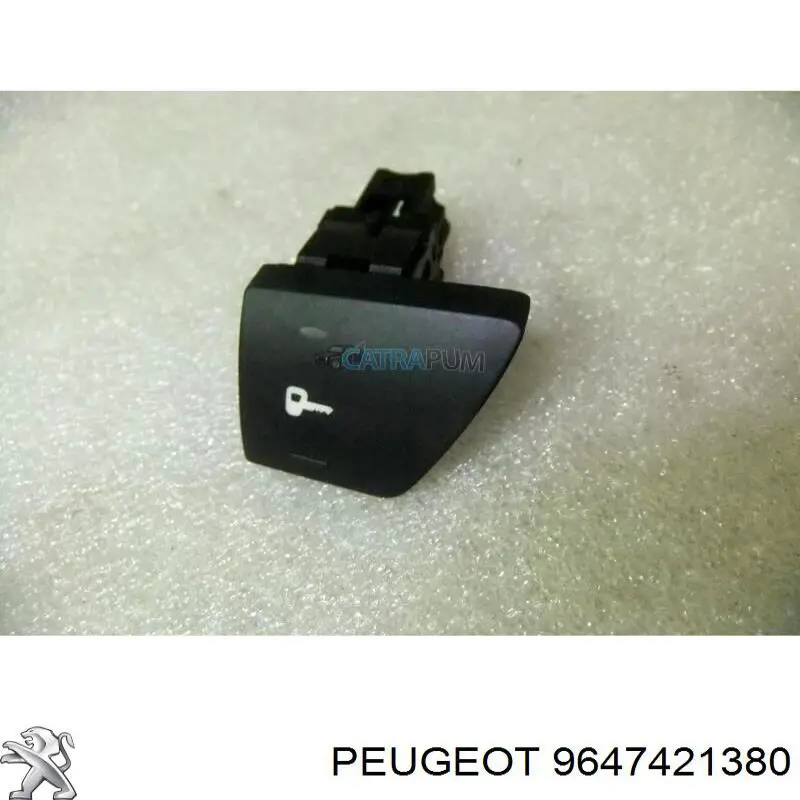 Радіатор охолодження Peugeot/Citroen 9647421380