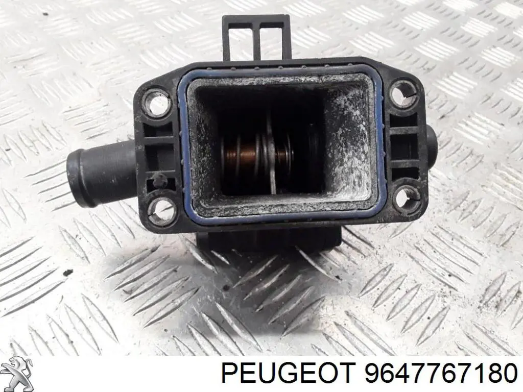Кожух термостата Peugeot/Citroen 9647767180 ціна, від 6.29 USD
