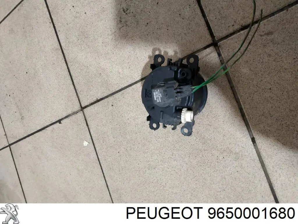 Фара протитуманна, ліва/права Peugeot/Citroen 9650001680 ціна, від 20.32 USD