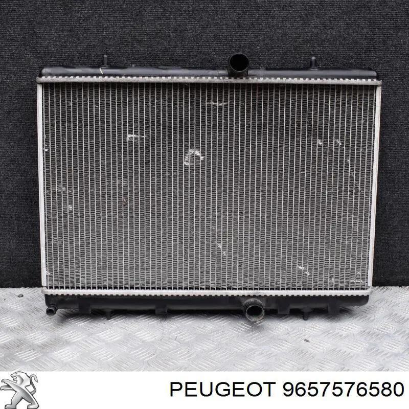 Купити 9657576580 Peugeot/Citroen Радіатор двигуна