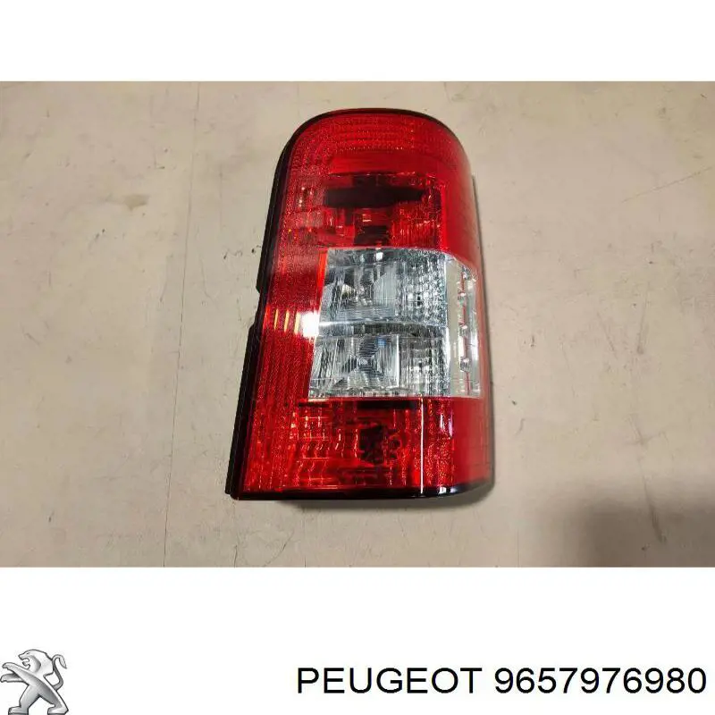 9657976980 Peugeot/Citroen Ліхтар задній правий