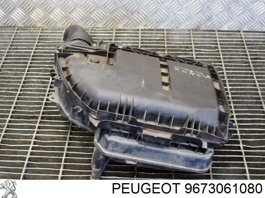 Корпус повітряного фільтра Opel 1420V1 ціна, від 24.00 USD