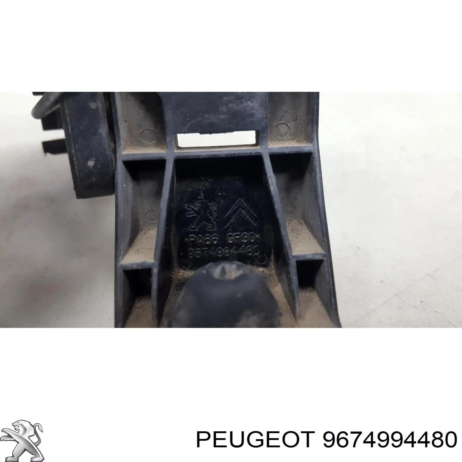 Кронштейн кріплення радіатора кондиціонера Peugeot 301 (Пежо 301)