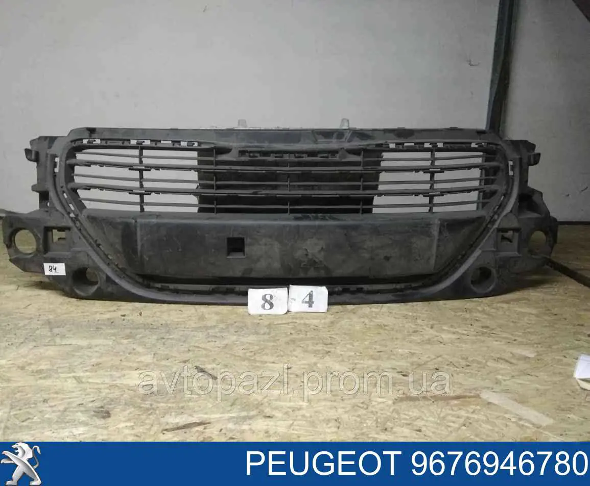 Решетка бампера центр peugeot: 301 на Peugeot 301 
