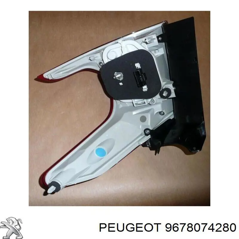 Задня ліва зовнішня фара VALEO 045176 ціна, від 130.86 USD