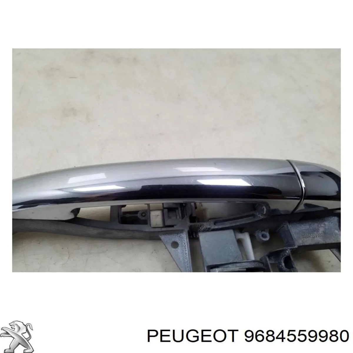 Тримач зовнішньої ручки дверей, правих дверей Peugeot/Citroen 9684559980 ціна, від 10.86 USD