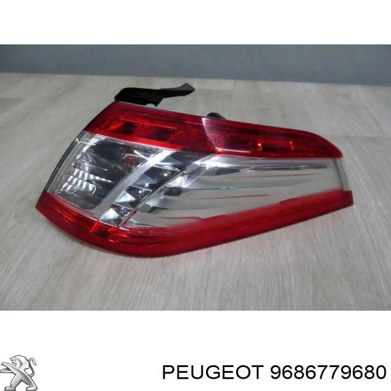 Ліхтар задній правий, зовнішній Peugeot/Citroen 9686779680 ціна, від 163.85 USD