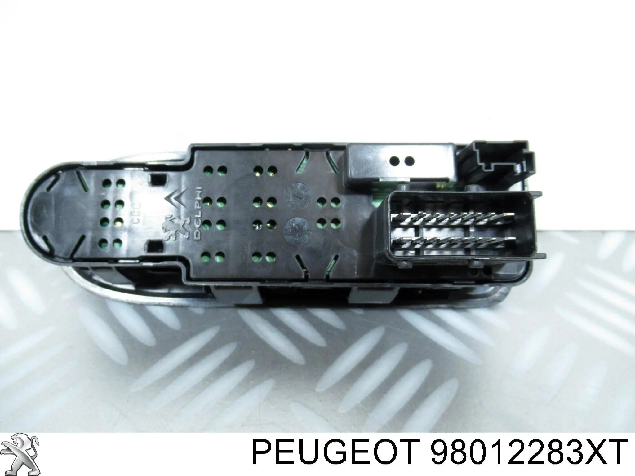 Кнопковий блок керування склопідіймачами передній лівий Peugeot/Citroen 98012283XT ціна, від 48.62 USD