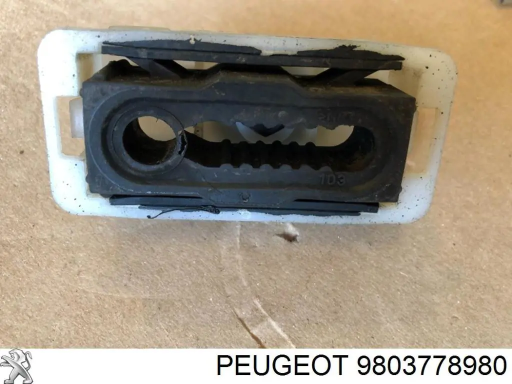Кронштейн радіатора інтеркулера, лівий Peugeot/Citroen 9803778980 ціна, від 24.13 USD