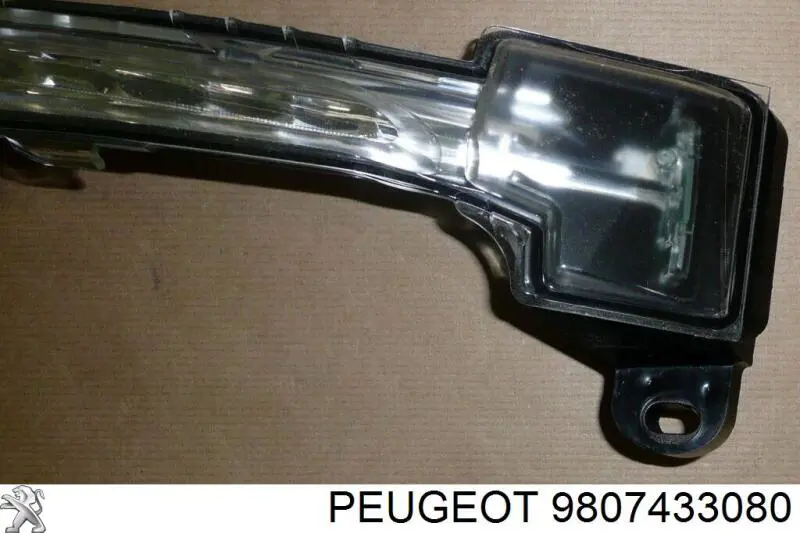 Фара денного світла, права 9807433080 Peugeot/Citroen
