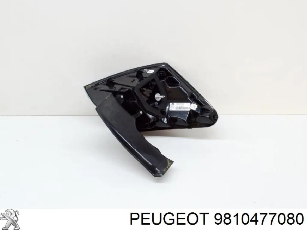 Задній правий зовнішній ліхтар Peugeot/Citroen 9810477080 ціна, від 87.41 USD