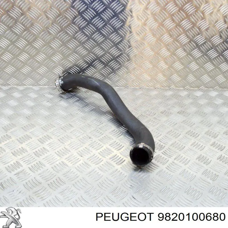 Шланг/патрубок интеркуллера 9820100680 Peugeot/Citroen
