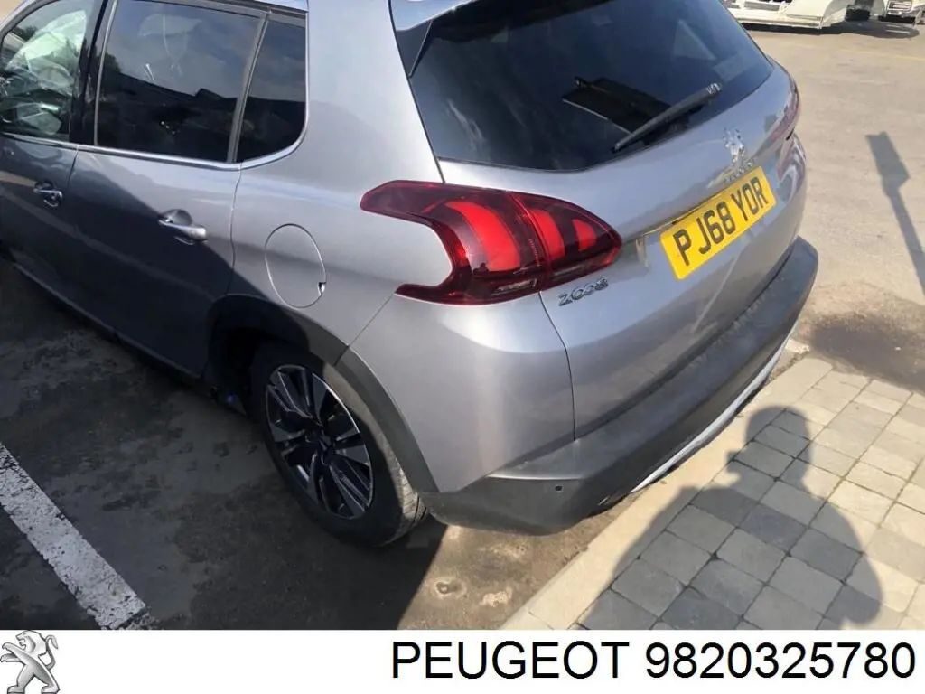 Амортизатор передній, правий 9820325780 Peugeot/Citroen