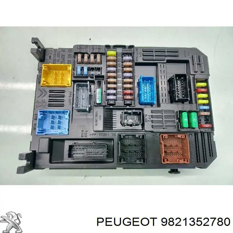 Ліхтар задній лівий, внутрішній 9821352780 Peugeot/Citroen
