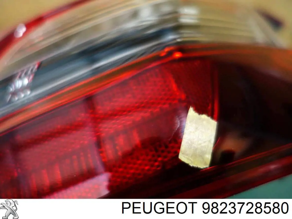 Купити 9823728580 Peugeot/Citroen Стоп задній