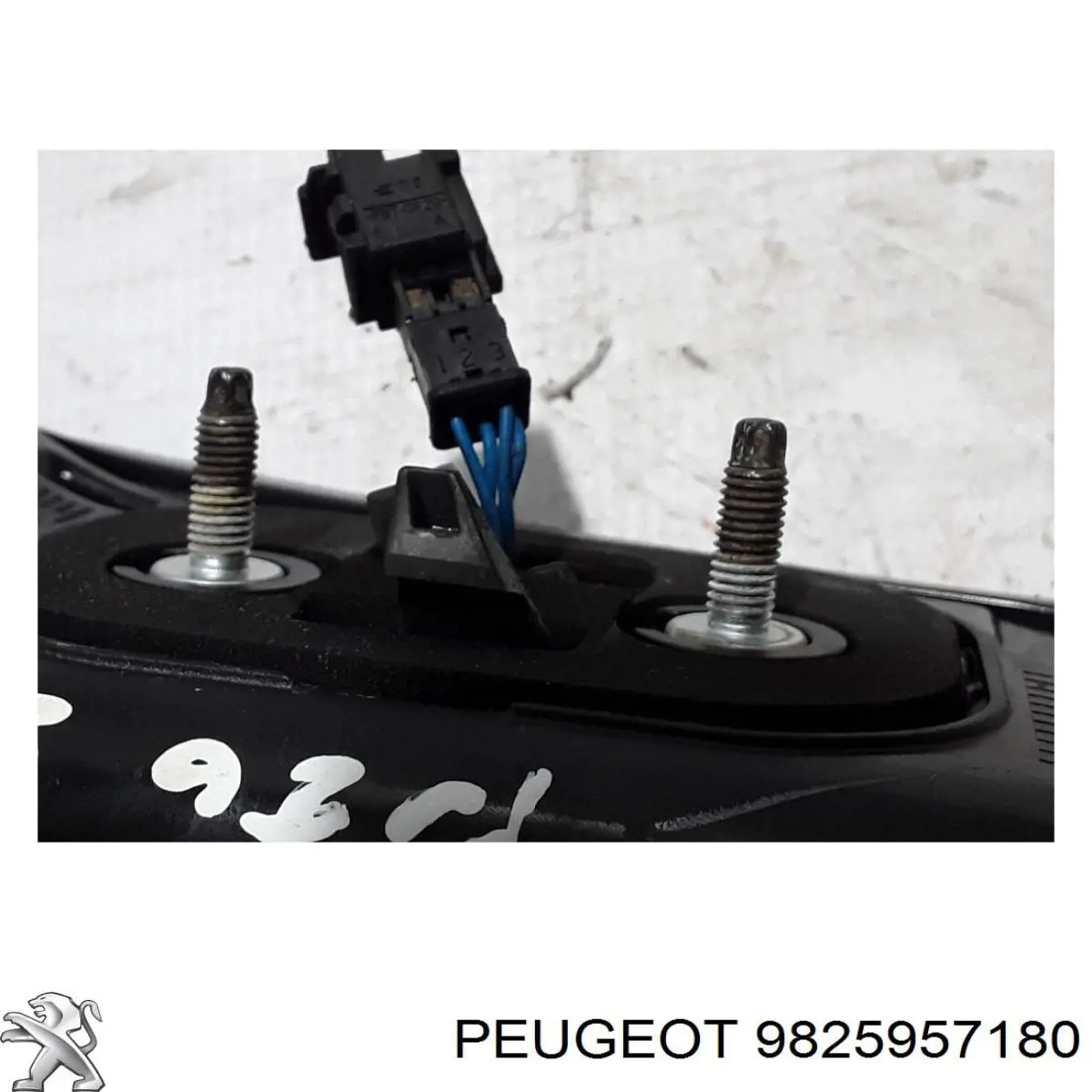 Стоп задній Peugeot/Citroen 9825957180 ціна, від 120.36 USD