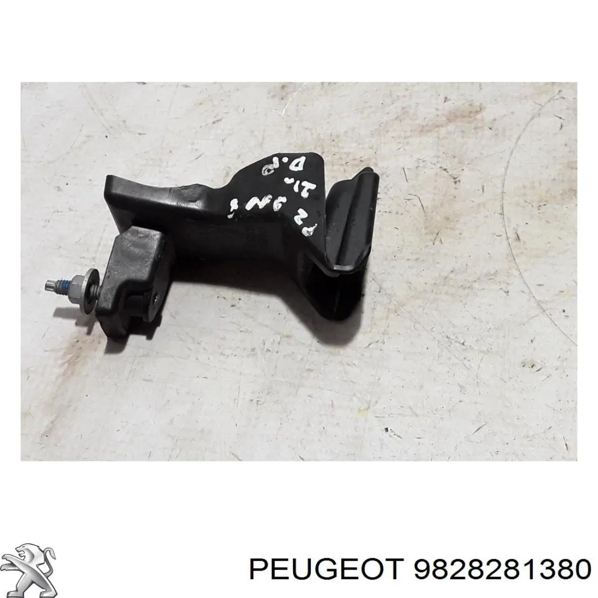 9828281380 Peugeot/Citroen Кронштейн (адаптер) кріплення фари передньої