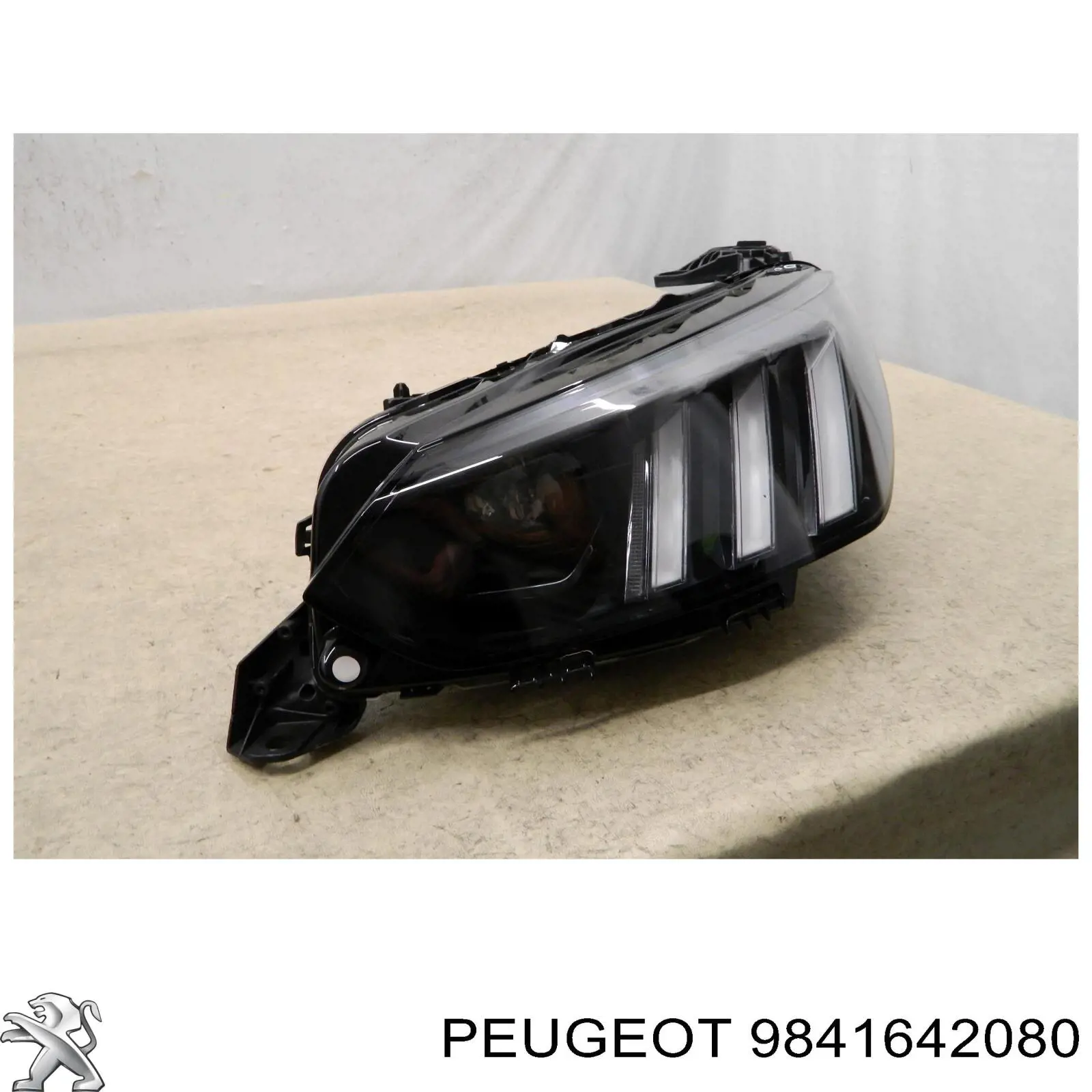 Фари Peugeot/Citroen 9841642080 ціна, від 278.72 USD