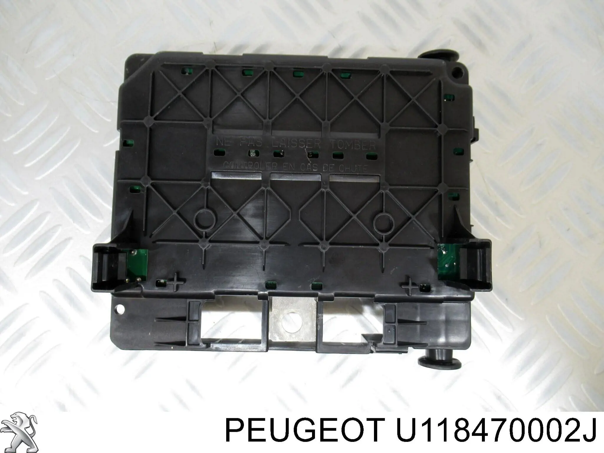 Коробка запобіжників Peugeot Partner I мінівен (5F) (1996 - 2008) ціна, від 28.31 USD