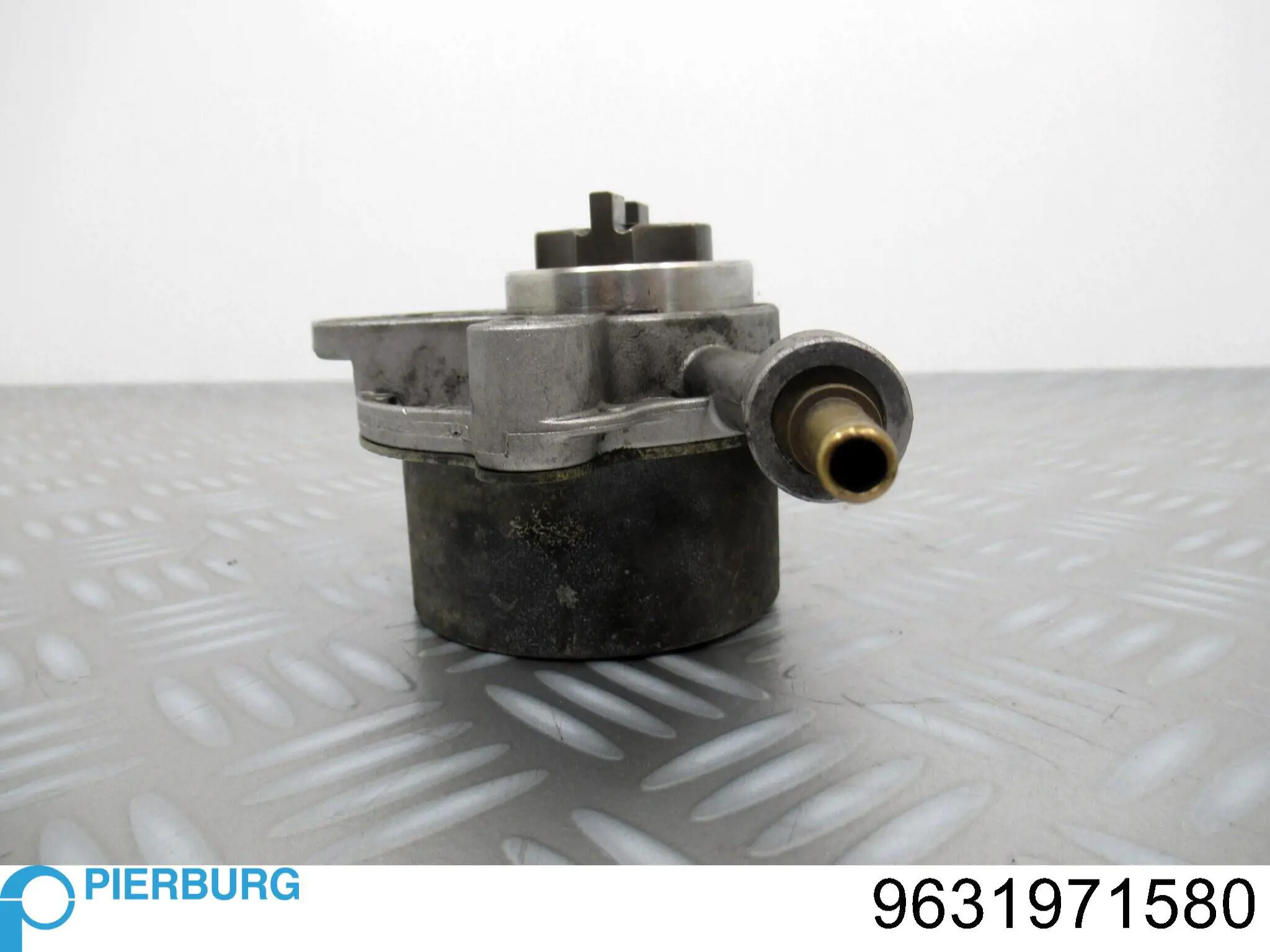 9631971580 Pierburg Насос вакуумний