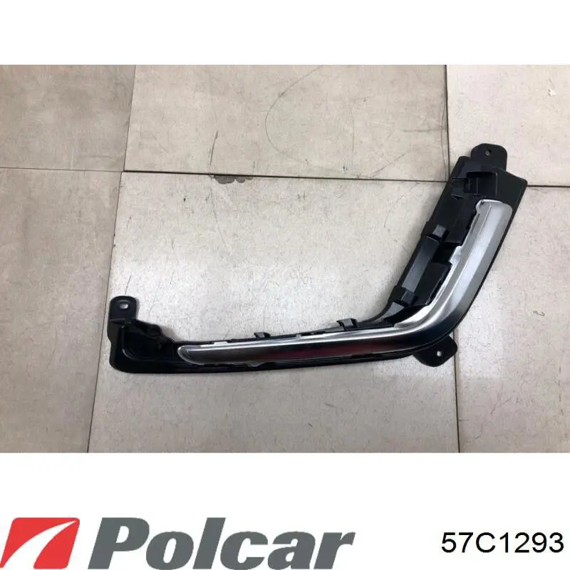 Решітка переднього бампера, ліва Polcar 57C1293 ціна, від 44.54 USD