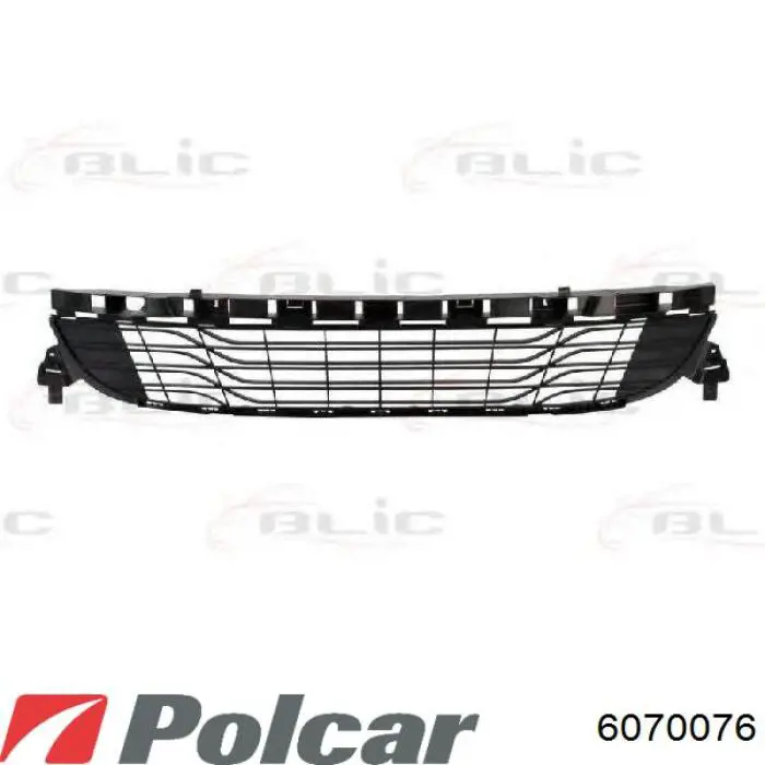 Молдинг переднього бампера, правий Renault (RVI) 7700428477