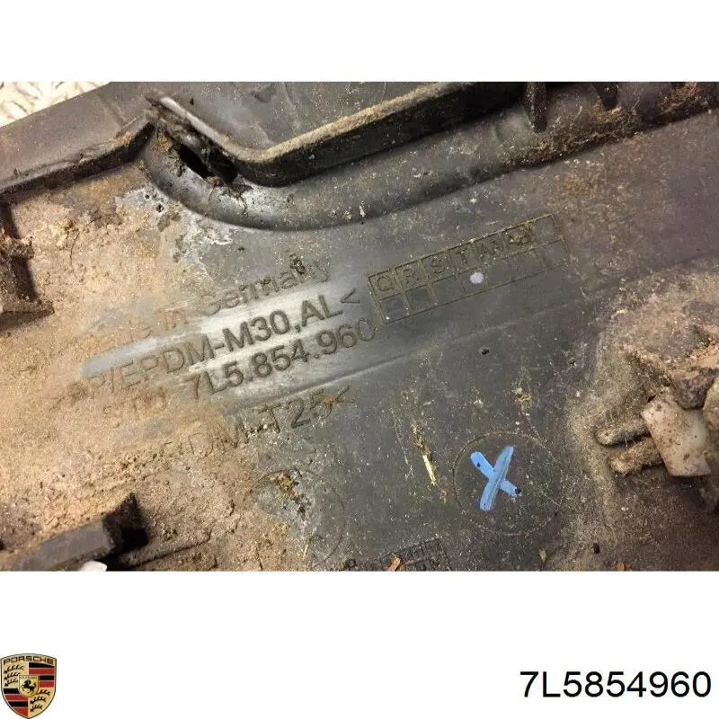 Накладка переднього правого крила Porsche 7L5854960 ціна, від 37.74 USD