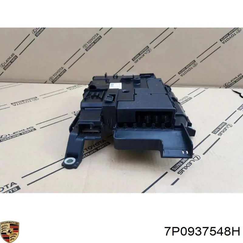 Блок запобіжників 7P0937548H Porsche
