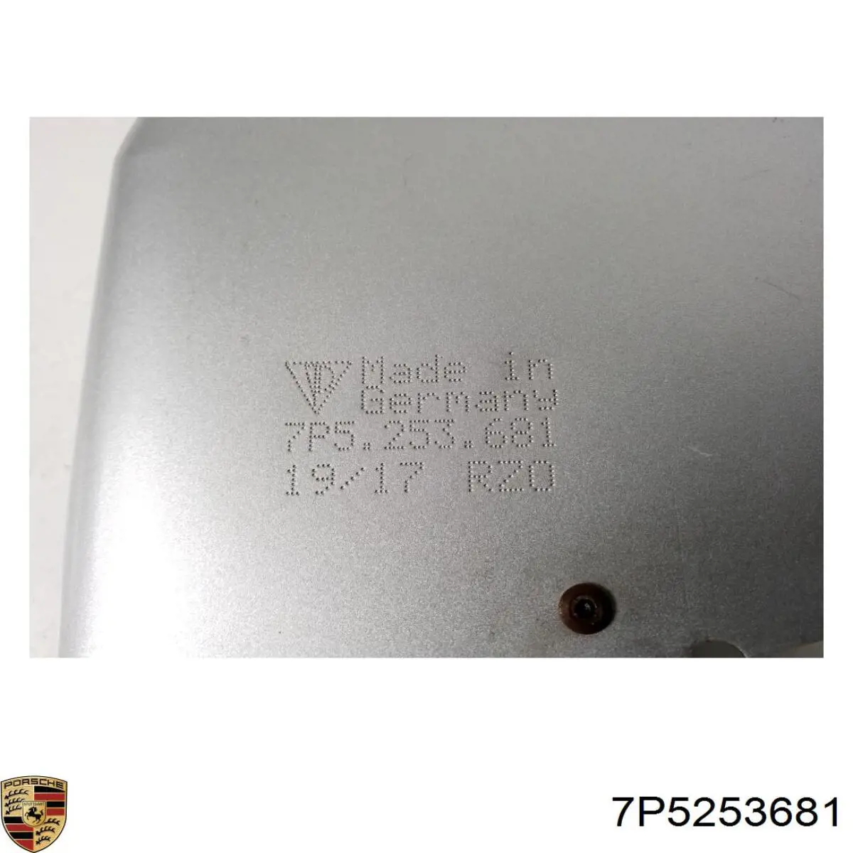 7P5253681 Porsche Глушник, задня частина
