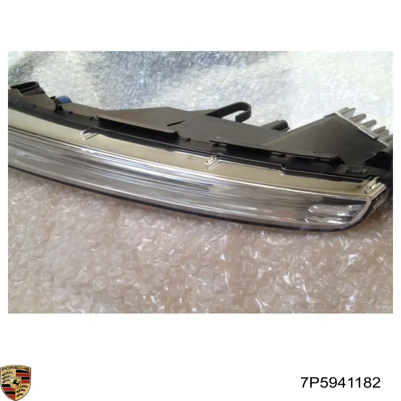  Porsche 7P5941182