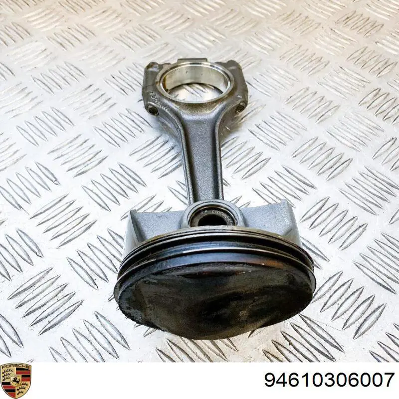 Головка двигуна Porsche 94610306007 ціна, від 96.58 USD