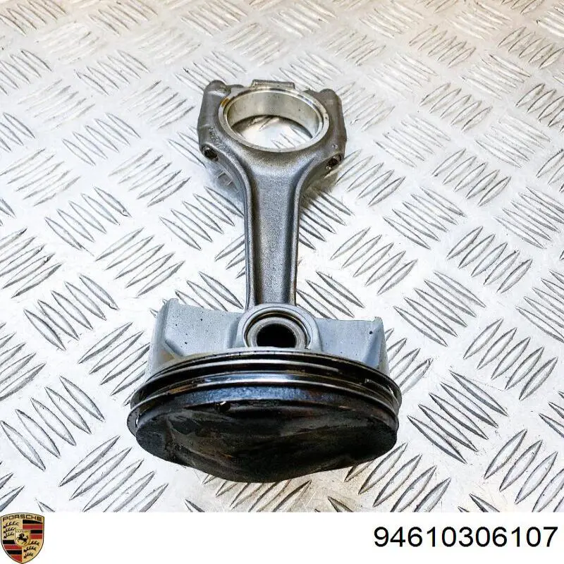 Головка двигуна Porsche 94610306107 ціна, від 176.60 USD