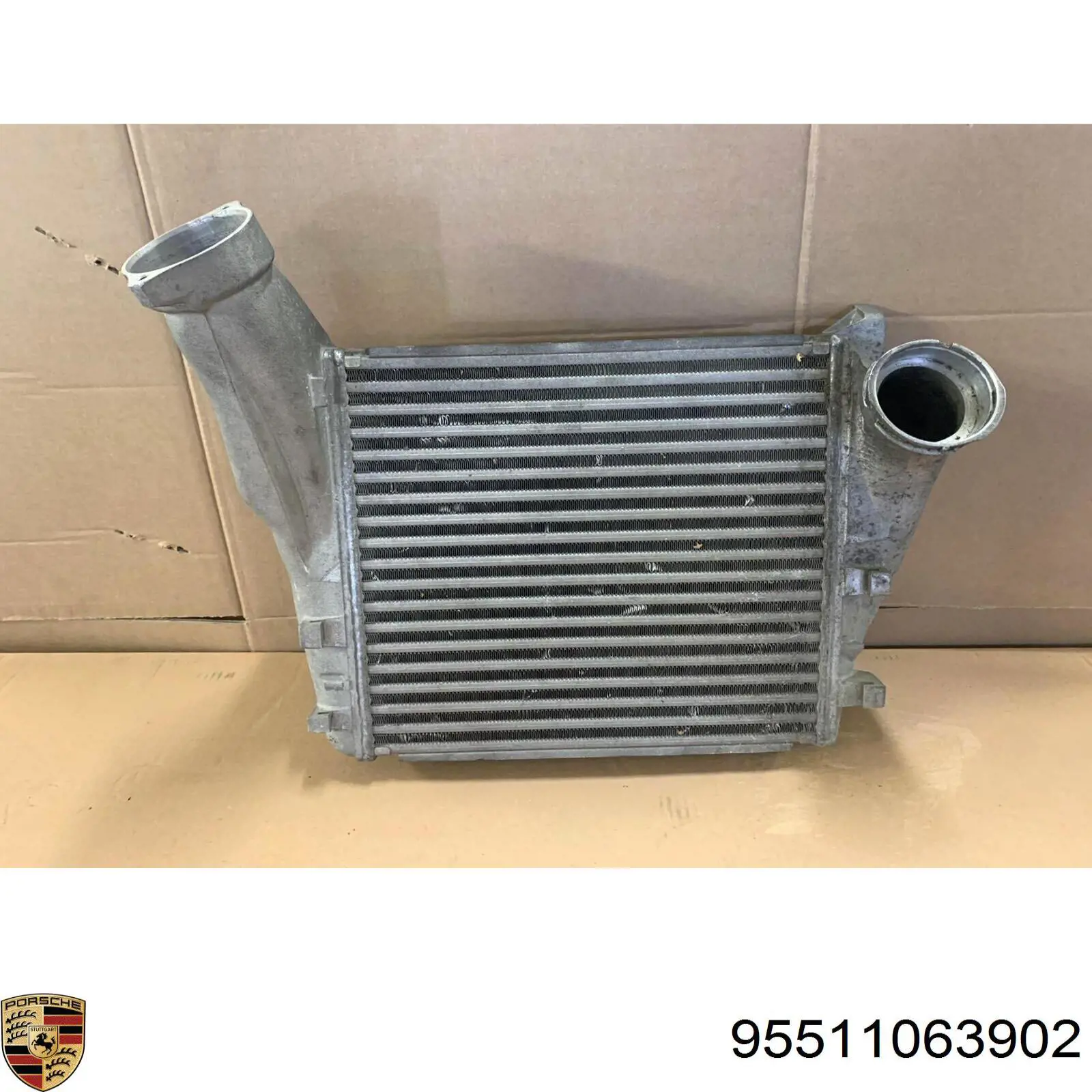 Купити 95511063902 Porsche Радіатор интеркуллера