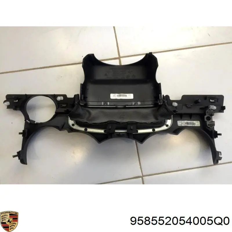958552054005Q0 Porsche 
